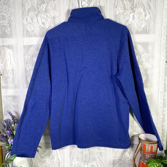 Banana Republic with Polartec men’s sweater - Picture 2 of 3